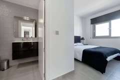 bathroom en-suite